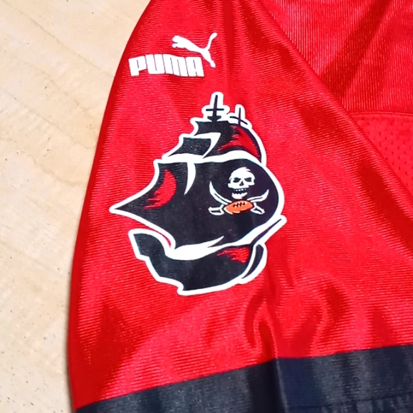 Vintage Puma "Buccaneers" Keshawn Johnson Replica Jersey - Picture 2 of 11